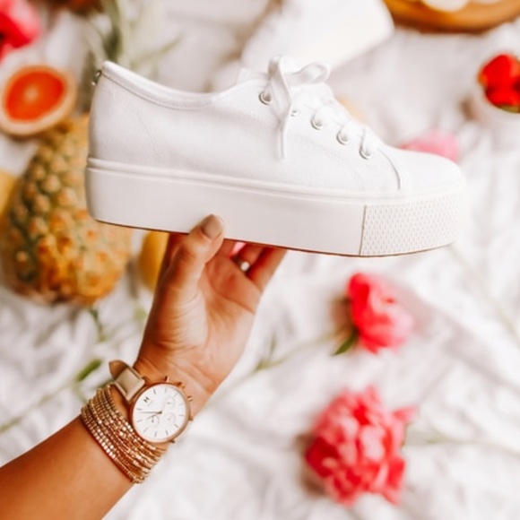 NWT Steve Madden Mayra Platform Sneaker - Picture 2 of 11